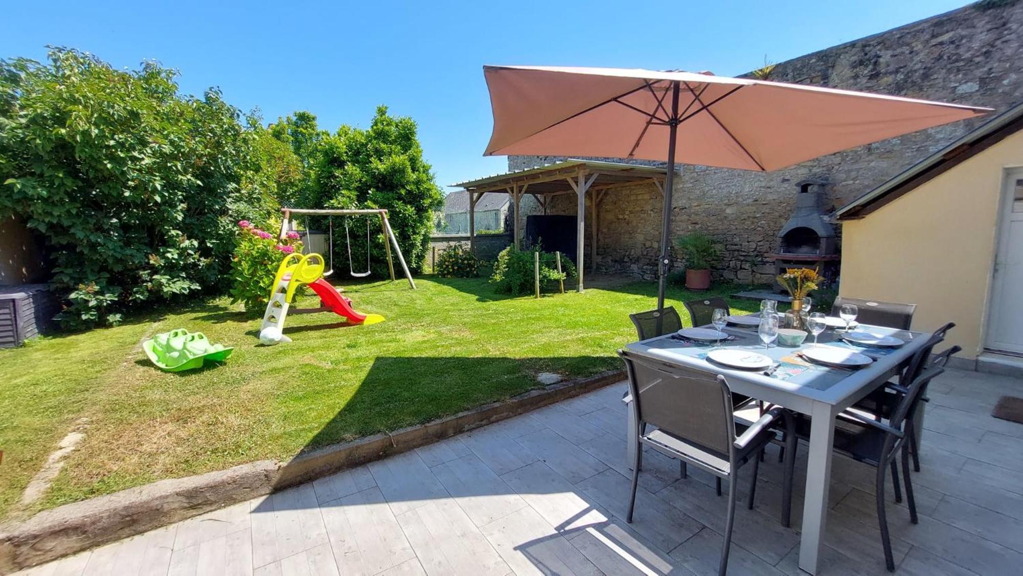 Maison avec jardin, près plages du débarquement, table ping pong, à 800 m d' Omaha beach adaptée jeunes enfants Vierville-sur-Mer Extérieur photo