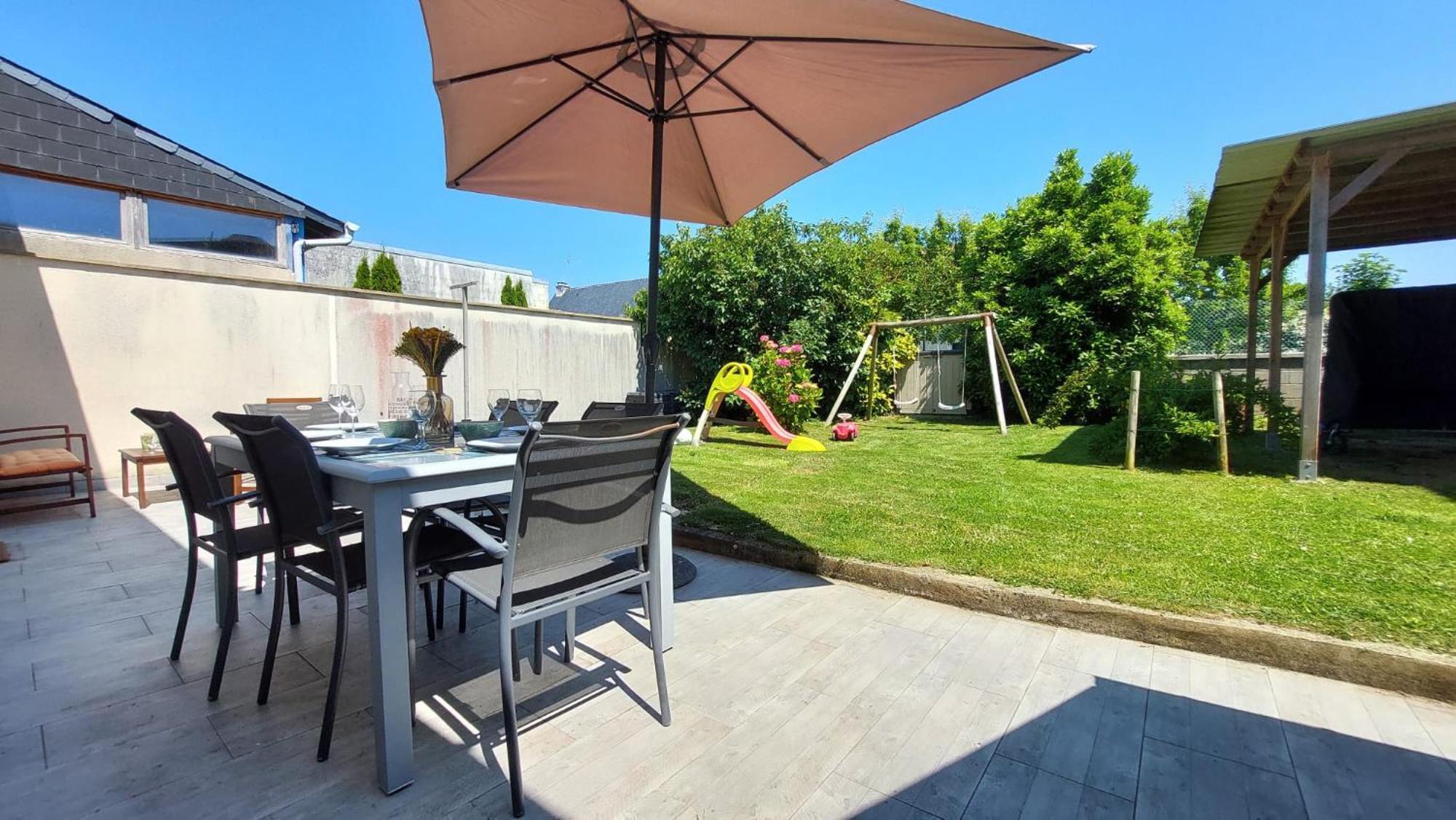 Maison avec jardin, près plages du débarquement, table ping pong, à 800 m d' Omaha beach adaptée jeunes enfants Vierville-sur-Mer Extérieur photo