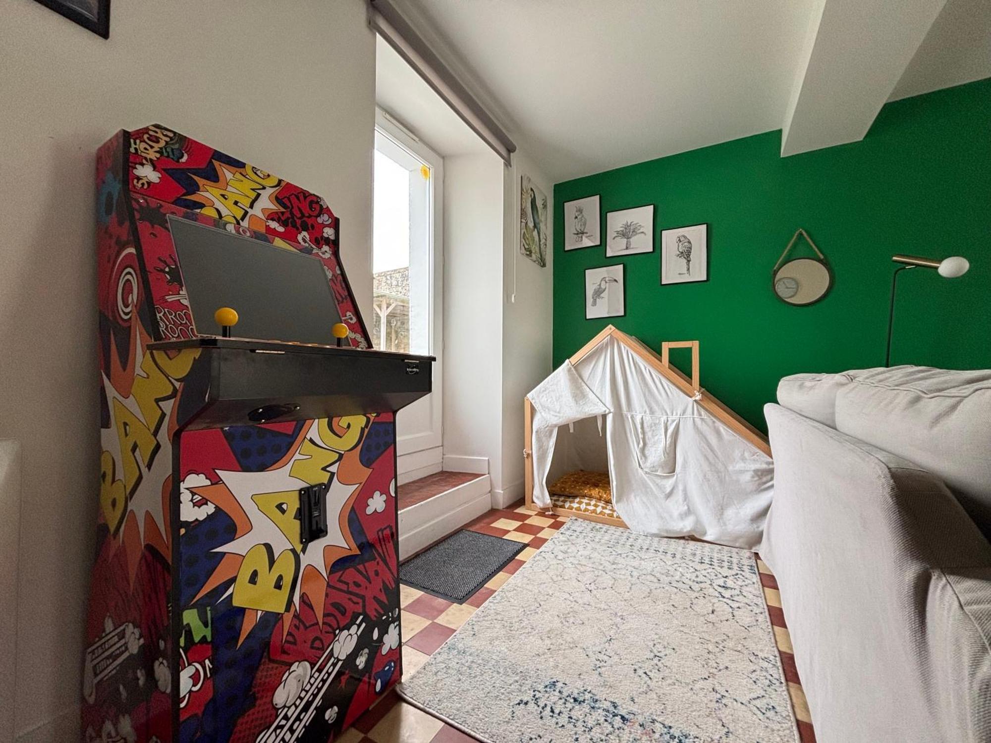 Maison avec jardin, près plages du débarquement, table ping pong, à 800 m d' Omaha beach adaptée jeunes enfants Vierville-sur-Mer Extérieur photo